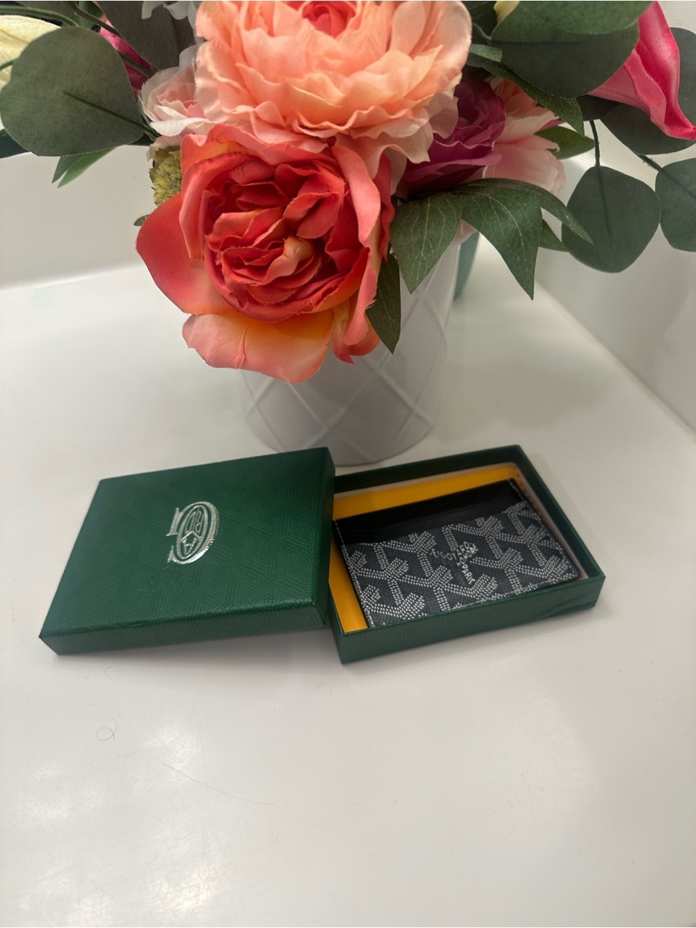 Goyard Gray and Black Signature Card Holder with Green Gift Box - Picture 2 of 3